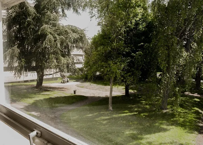 Belle Lumineux -tram Au Pied De L'immeuble - * Hérouville-Saint-Clair